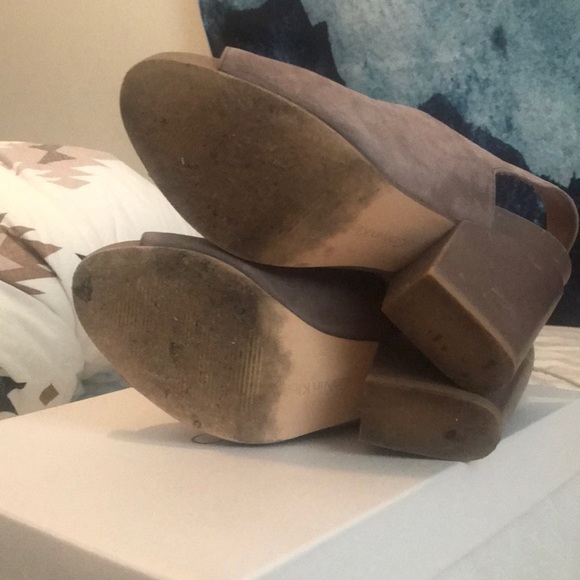 CALVIN KLEIN STRAP HEELS - Picture 7 of 8